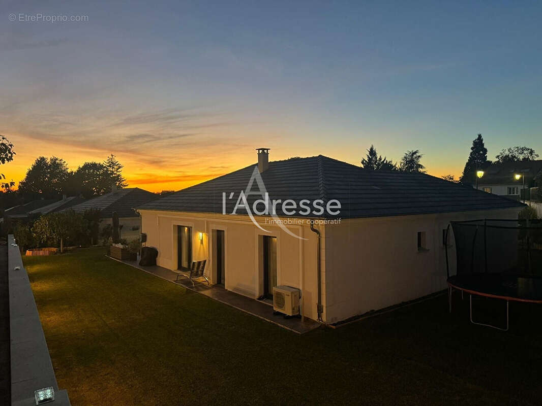 Maison à MONTEVRAIN