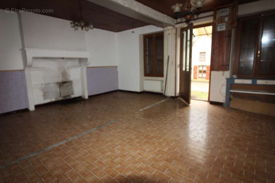 Maison à BRINON-SUR-BEUVRON