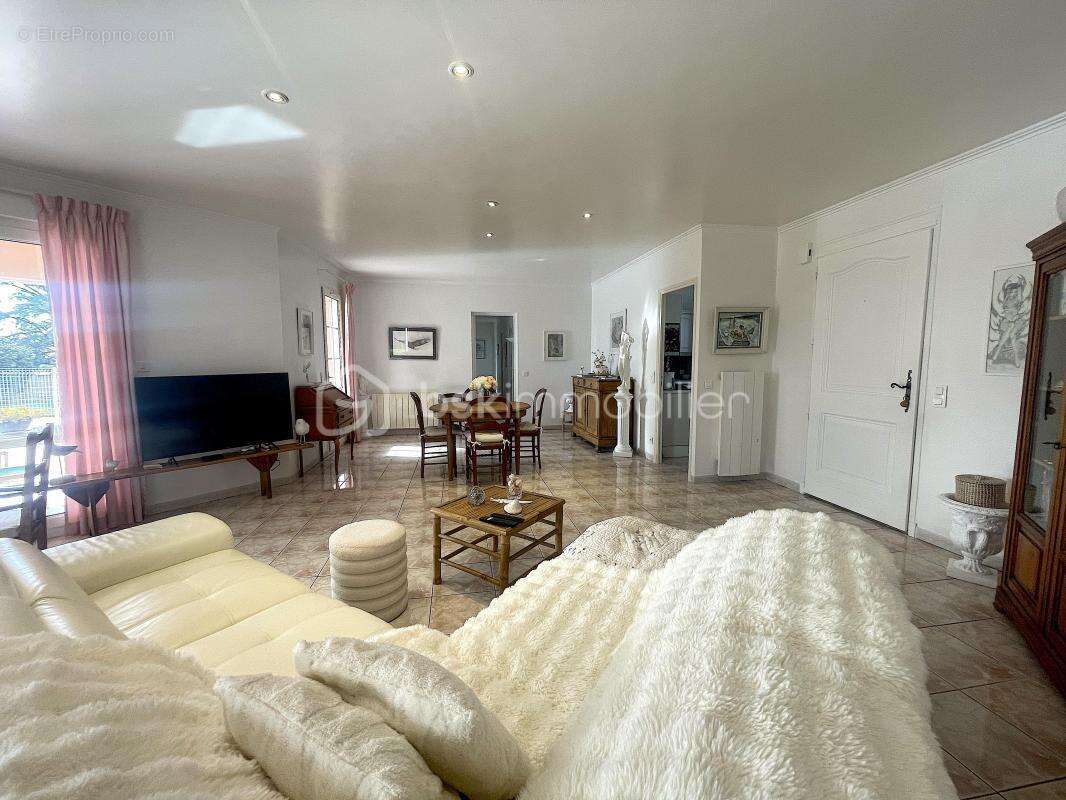 Maison à LESCURE-D'ALBIGEOIS