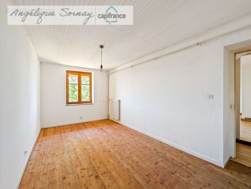 Maison mitoyenne avec potentiel – 103 m² habitables – Montrevel Morges (39320), secteur Jura - photo 11