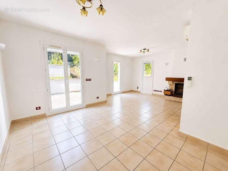Maison de 5 pièces principales - photo 4