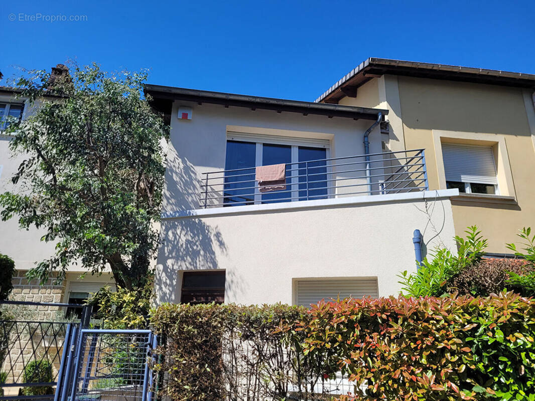 Appartement à LE PLESSIS-ROBINSON