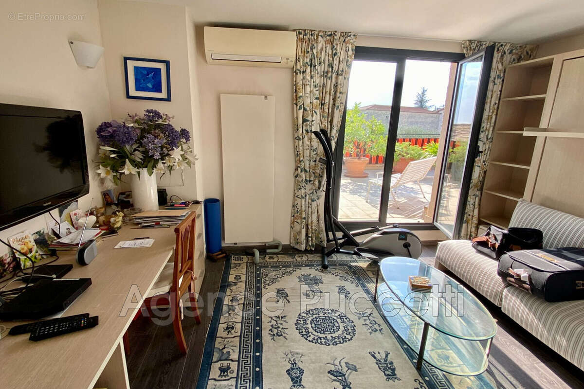 Appartement à VENCE