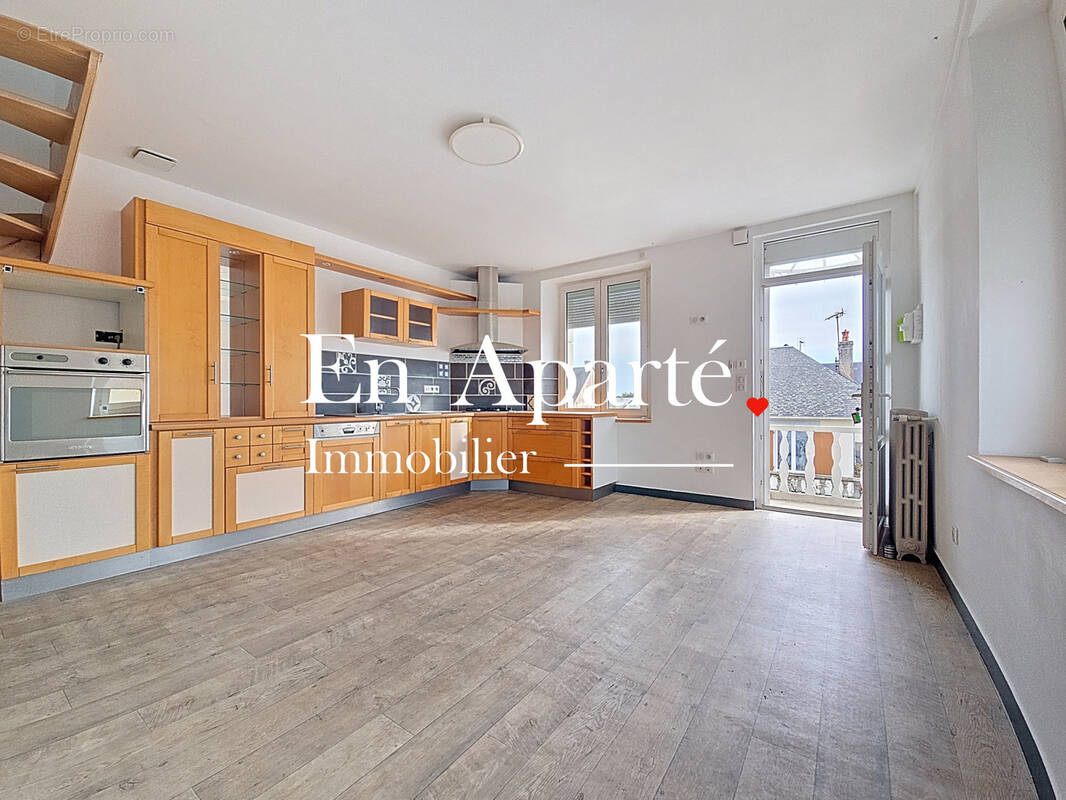 Appartement à DONVILLE-LES-BAINS