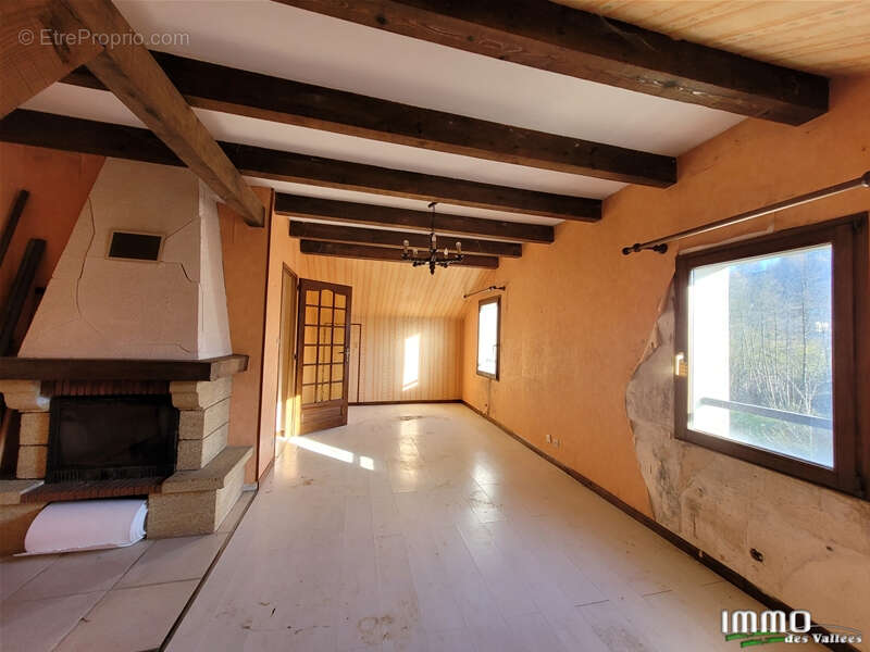 Appartement à FRESSE-SUR-MOSELLE