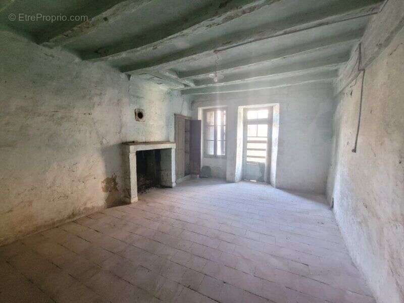 Maison 130 m² à Buxeuil  - photo 5