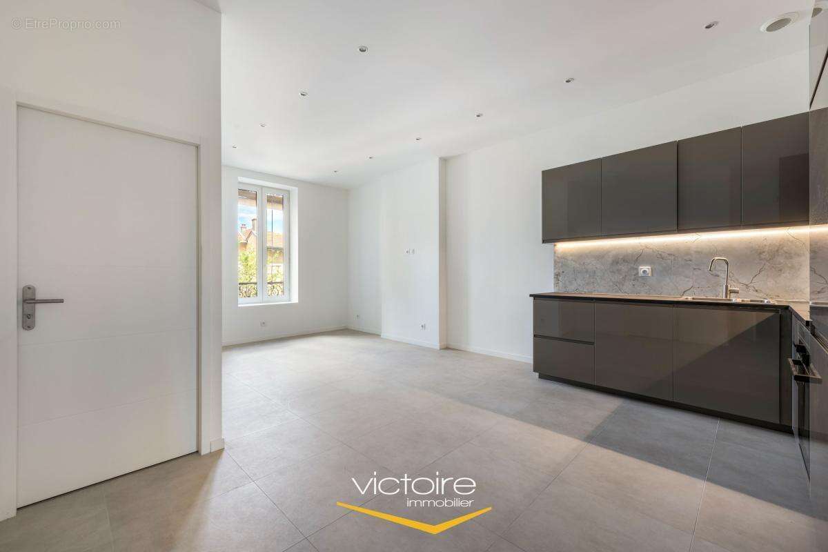 LYON 3 / COEUR MONTCHAT - Appartement T4 - Réhabilitation complète en 2026 - photo 4