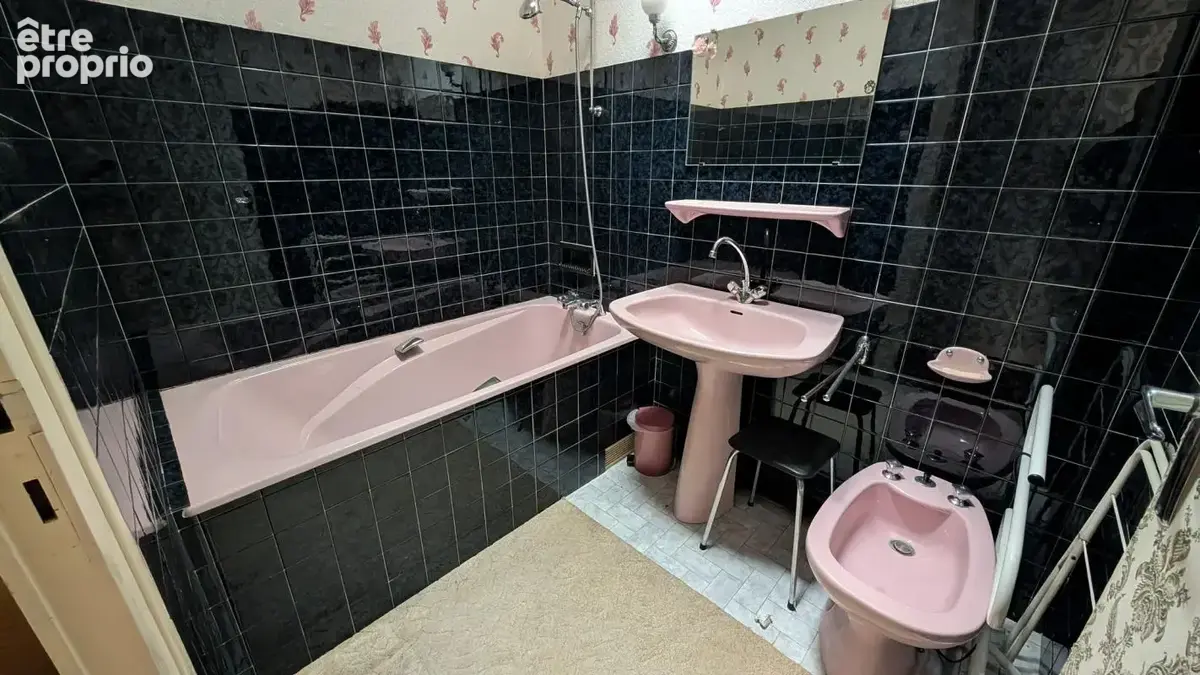 Maison atypique à retaper à Saint-Gelais – 90 m²  Terrain 600 m²  3 chambres - photo 14