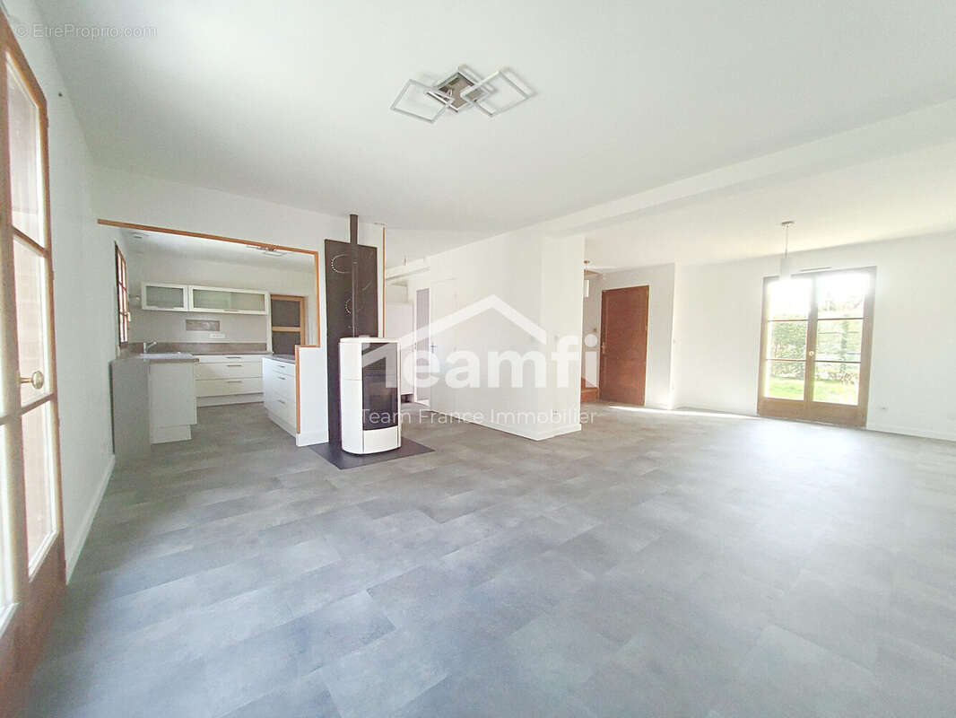 Maison 162 m² à Orcemont  - photo 3