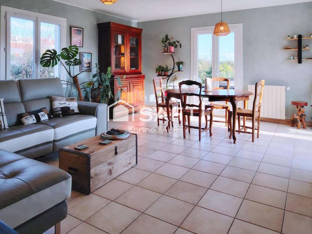 Photo 2 - Maison à EPARGNES