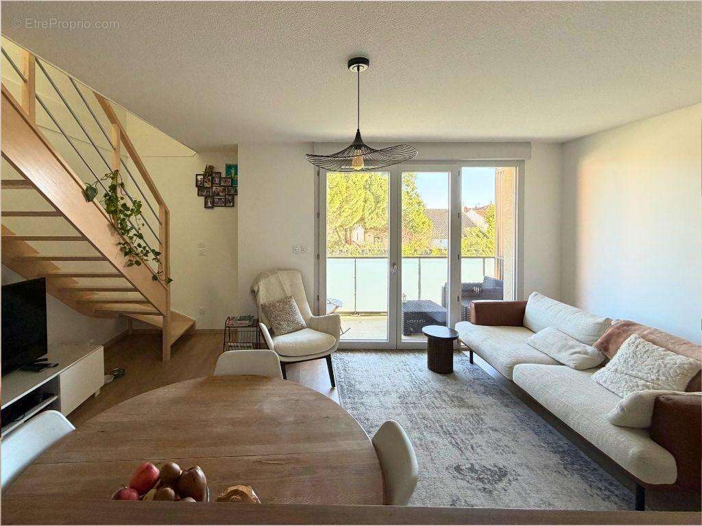   - Appartement à TOULOUSE