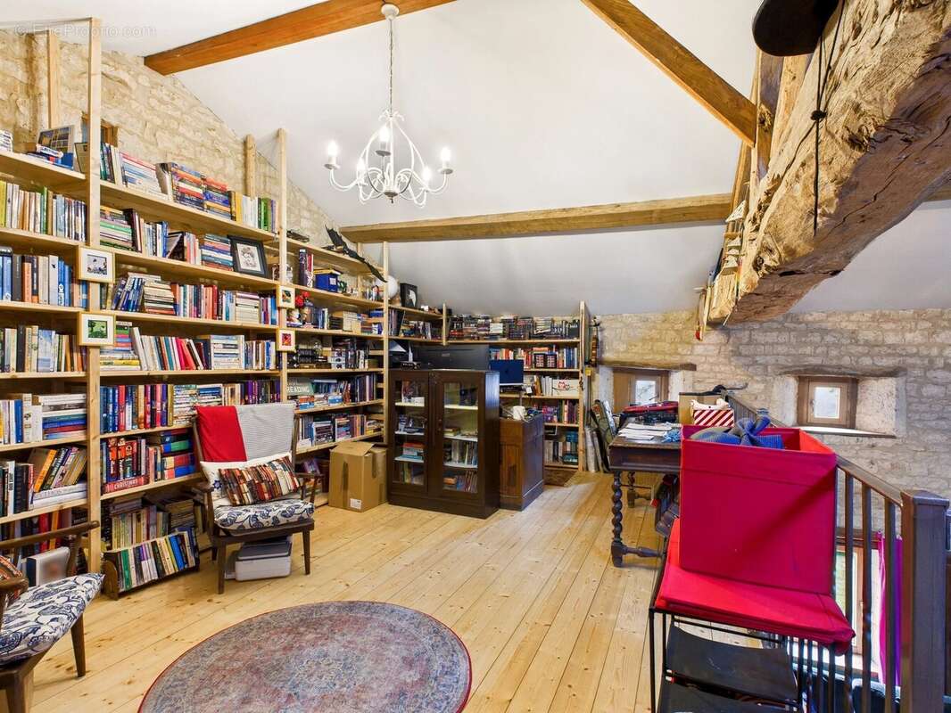 Maison à SAUZE-VAUSSAIS