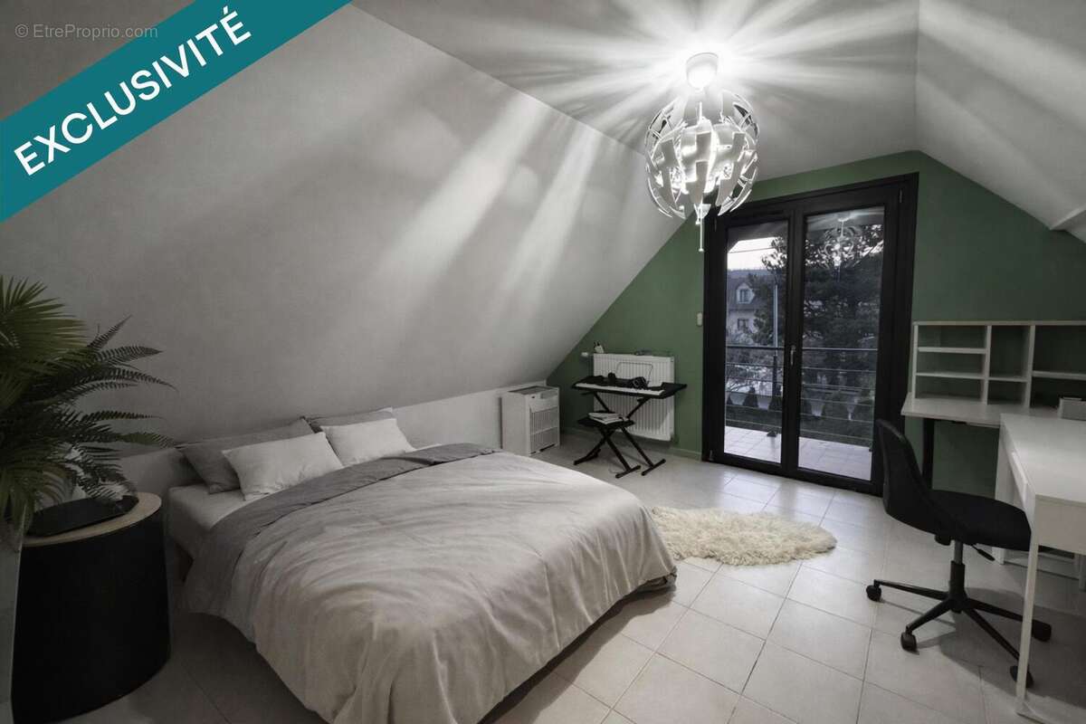 Photo 9 - Maison à ELOYES