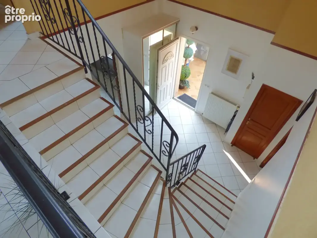 Grand pavillon familial / 10 min gare / 1100m2 terrain - photo 10