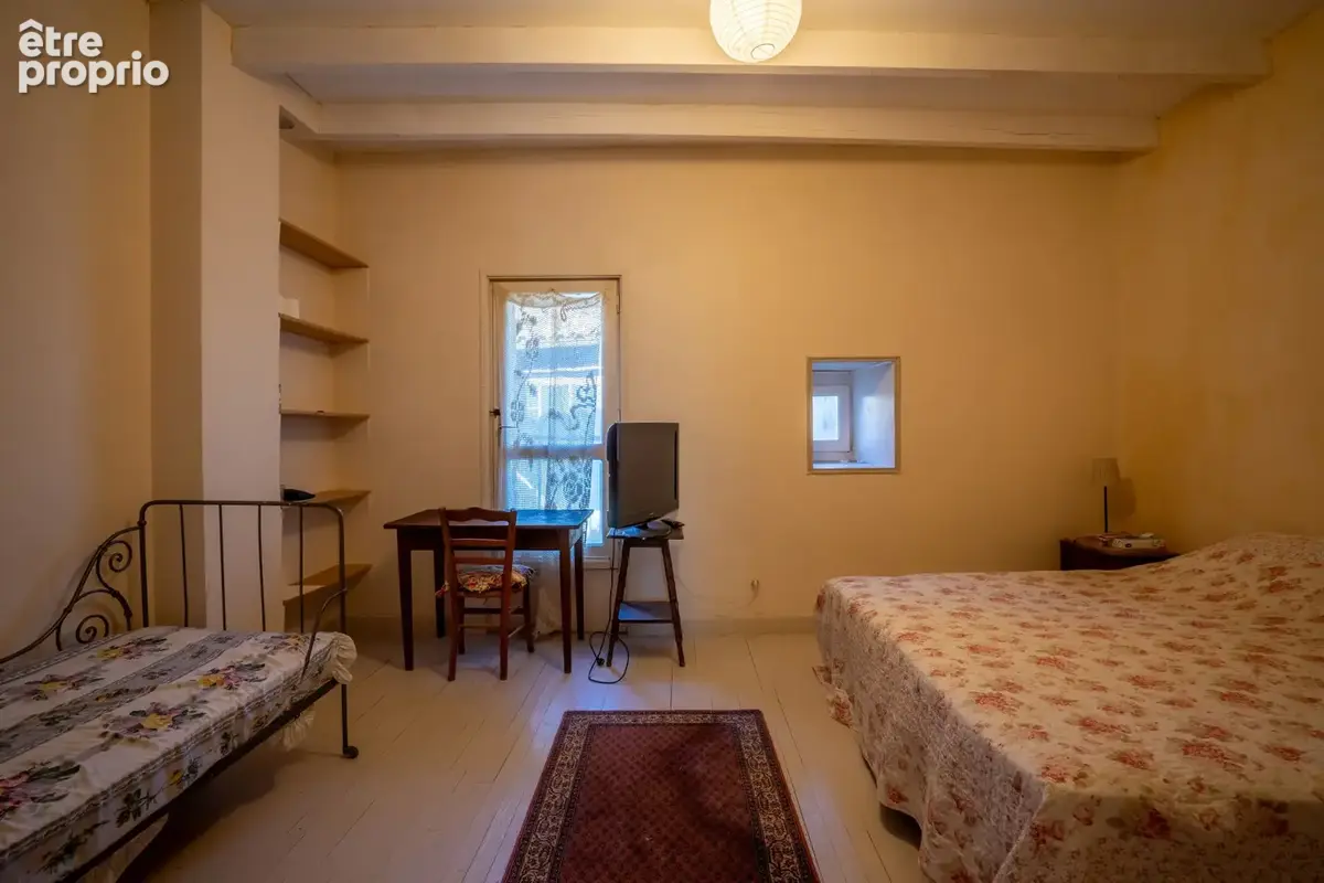 Maison en pierre de 158 m2 au coeur de Lauzerte , ancien commerce au rdc et appartement au 1er et 2ème étage - photo 7