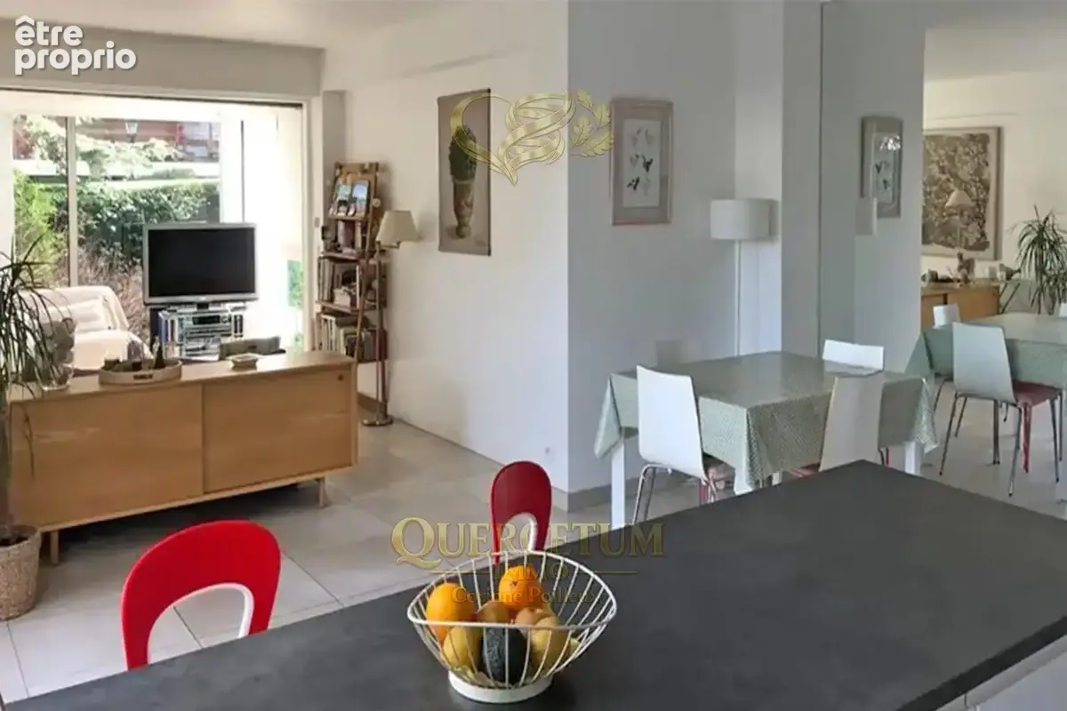 'ERABLE ENCHANTEUR' : Appartement RDJ 110 m2 - jardin 190 m2 - 3 chambres + bureau - photo 8