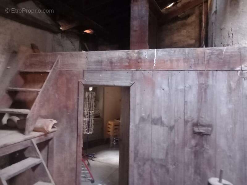 Appartement à THIERS