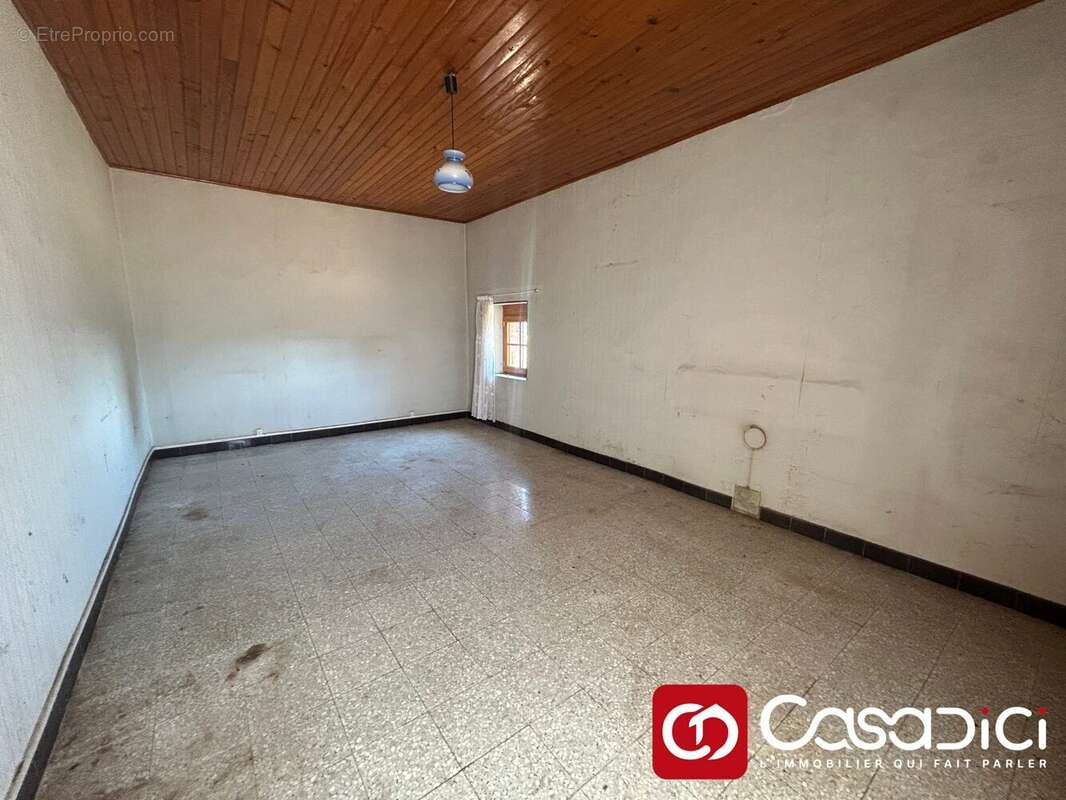 Maison 97 m² à Cercy-La-Tour  - photo 7
