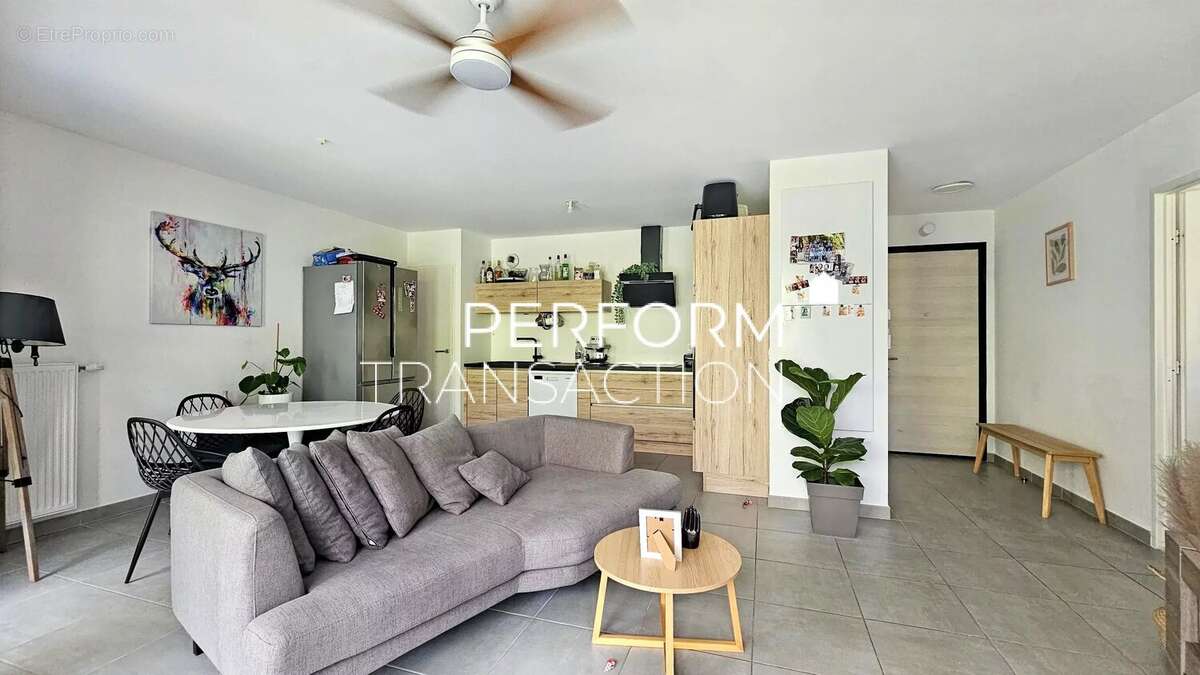 Appartement 3 pièces de 66m2 avec une terrasse de 15m2 - photo 2