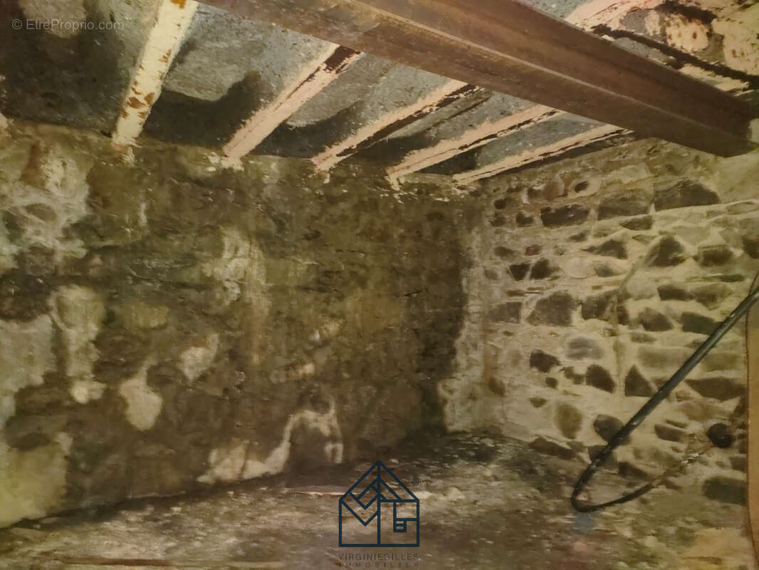 Appartement à AMPLEPUIS