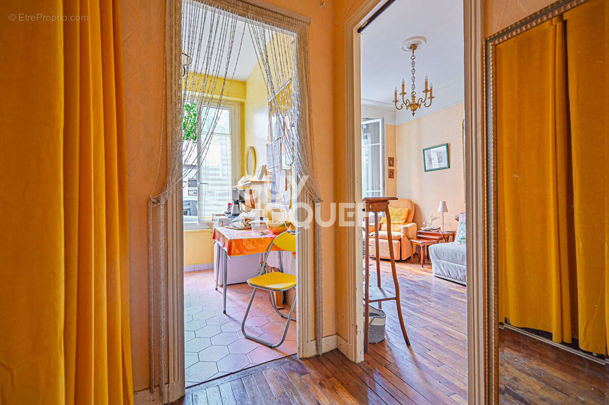 Appartement à PARIS-12E