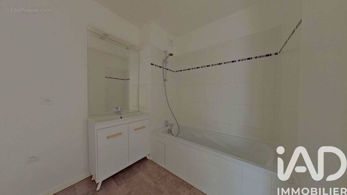 Photo 6 - Appartement à LIEUSAINT