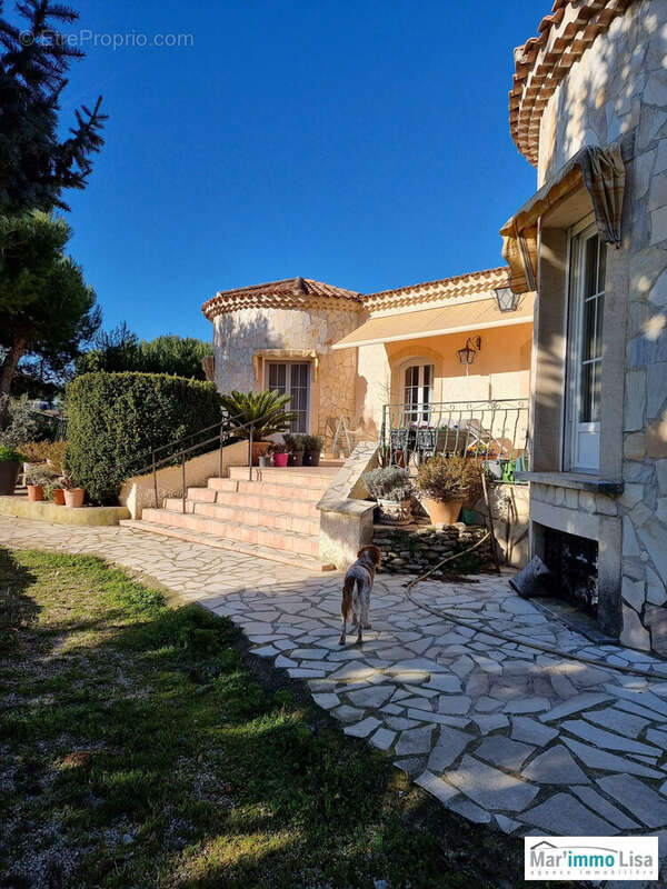 Maison à VERNEGUES