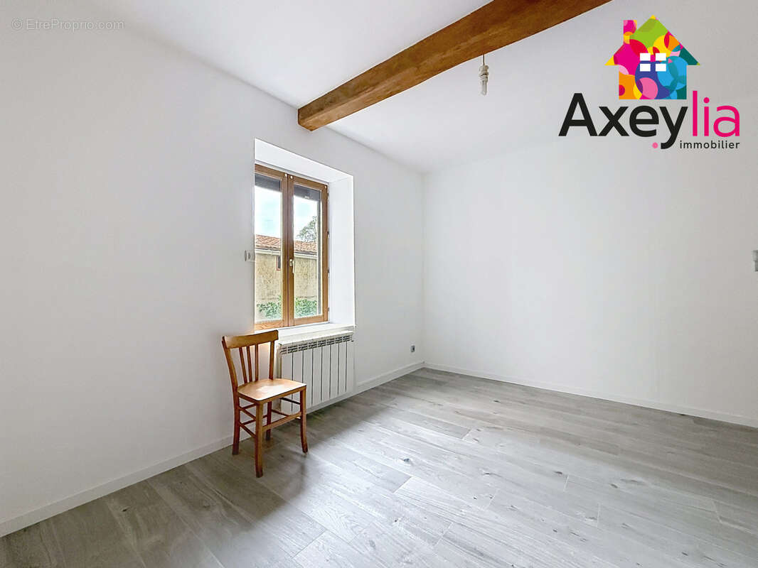 Appartement à LE COTEAU