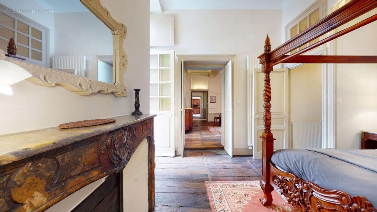 Appartement Périgueux 143 m2 dans hôtel particulier - photo 11