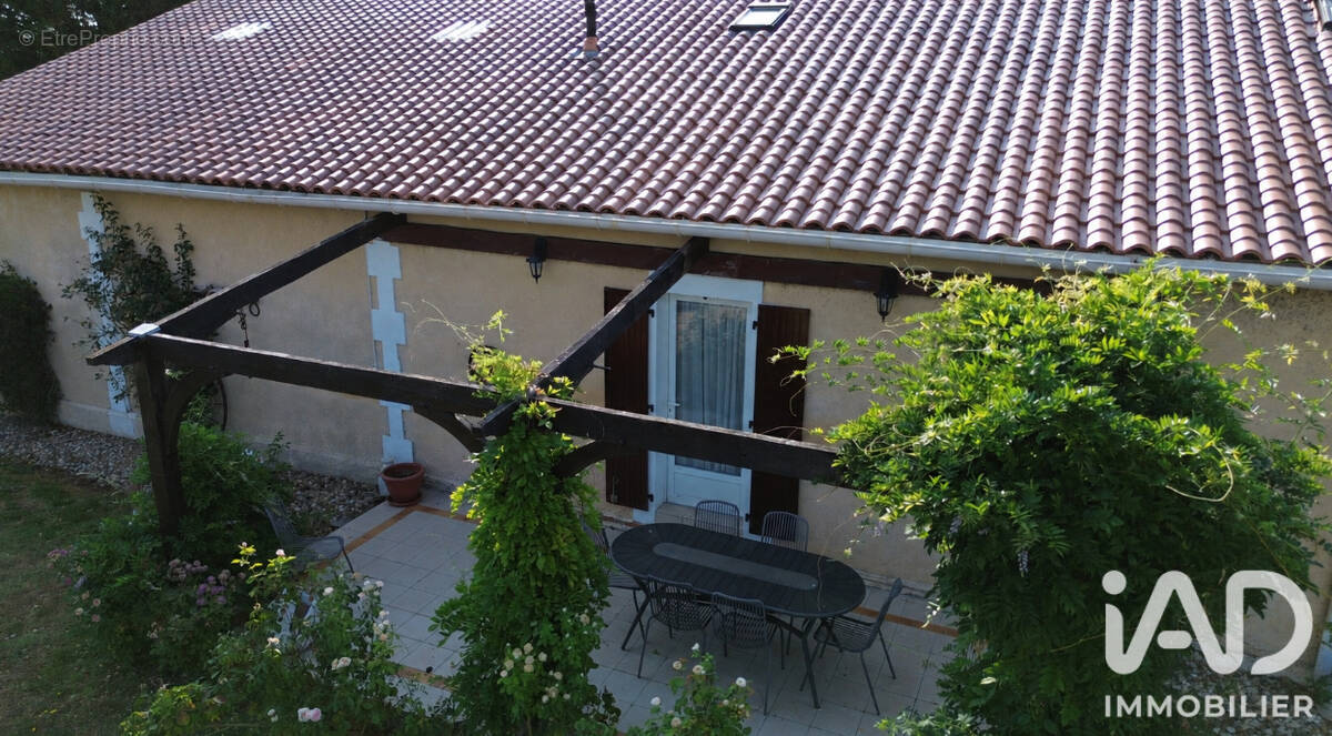 Photo 1 - Maison à SAINT-MICHEL-DE-DOUBLE