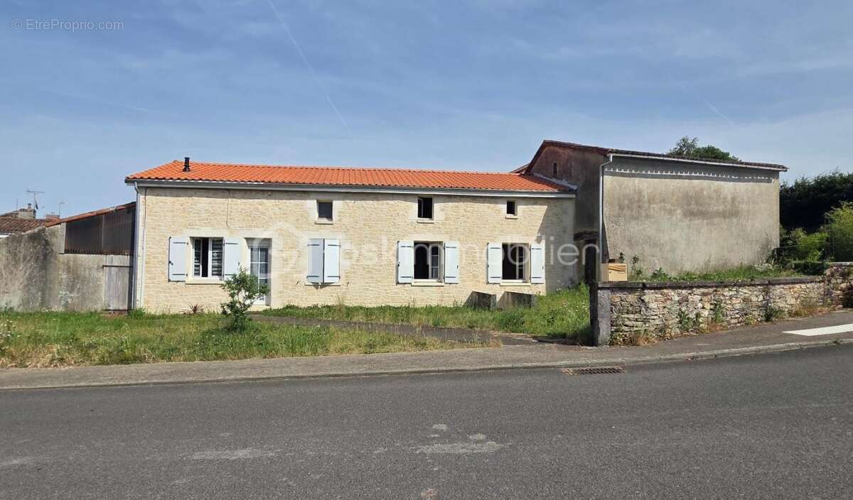 Maison à SCILLE