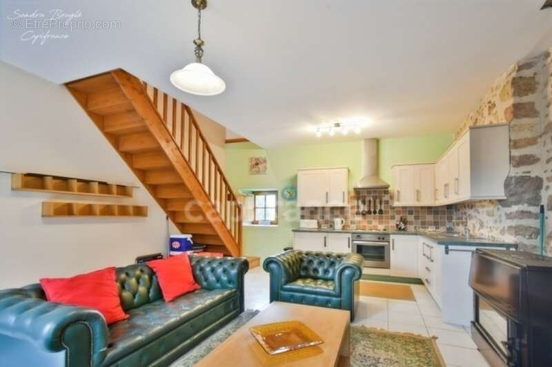Maison à vendre 8 pièces Maison 228 m2  SAINTE GEMMES LE ROBERT (53) - photo 17