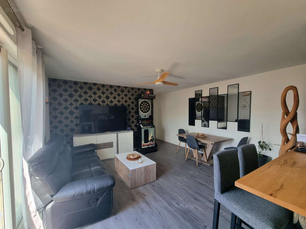 Appartement T3 Saint-Erblon Centre - Ascenseur - Double garage 62.10m2 - photo 6