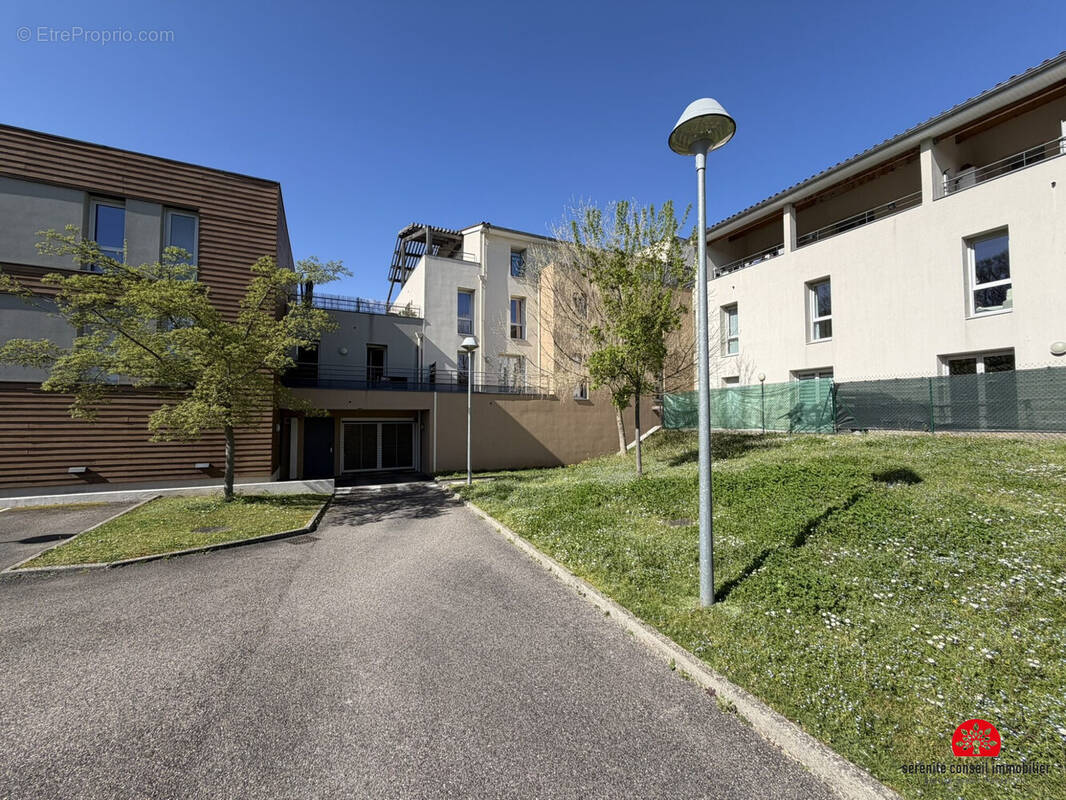 Appartement à SAINT-LAURENT-DE-MURE