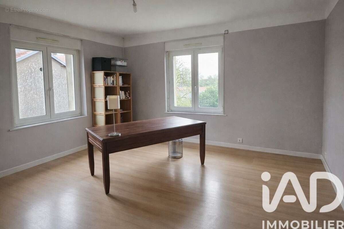Photo 9 - Maison à JALLAUCOURT