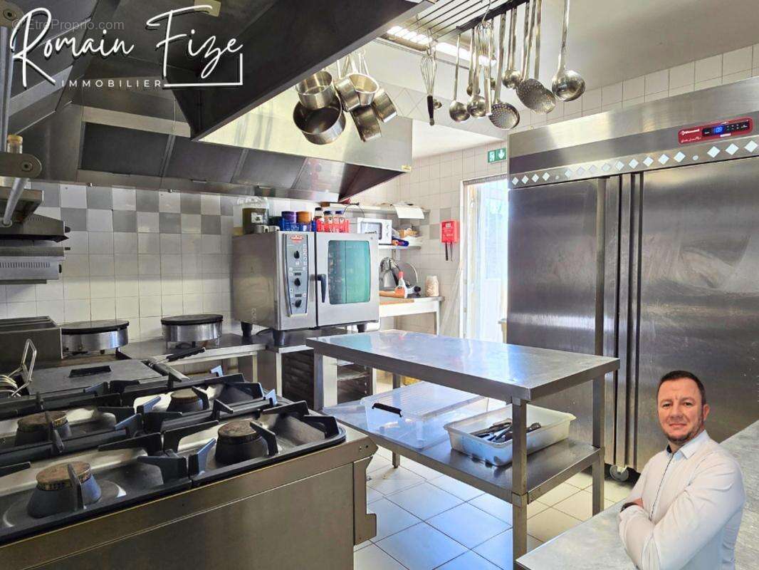 Commerce à COURTILS