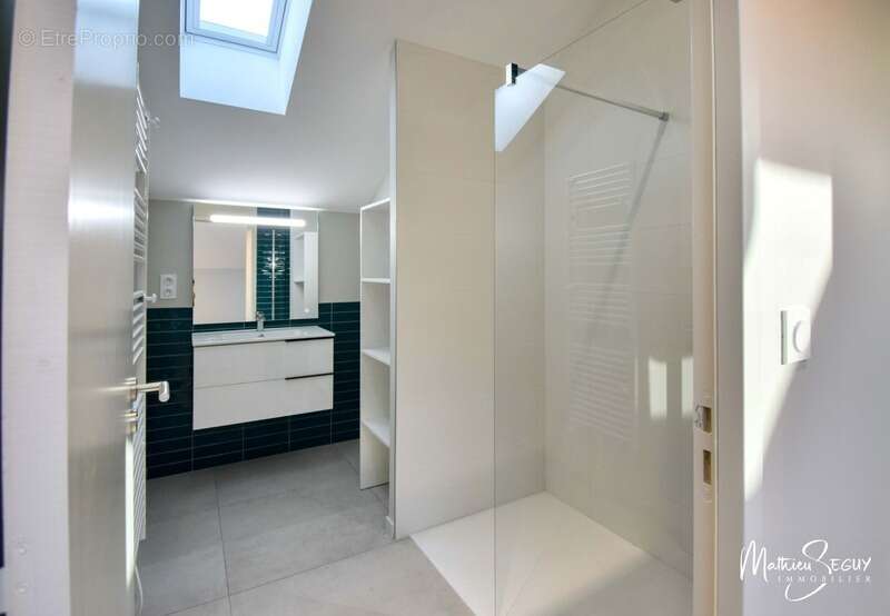 Appartement à CRAPONNE