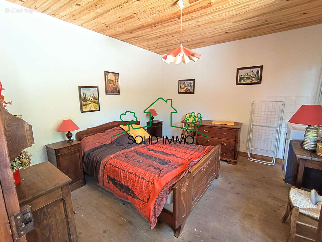 Maison traditionnelle de 150 m2 avec terrain sur la commune de Labastide sur Besorgues 07600 - photo 9