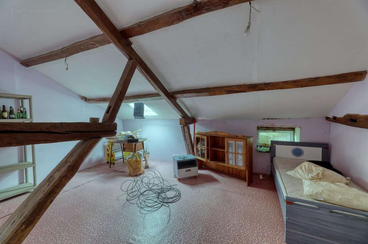 Appartement à POUANCE