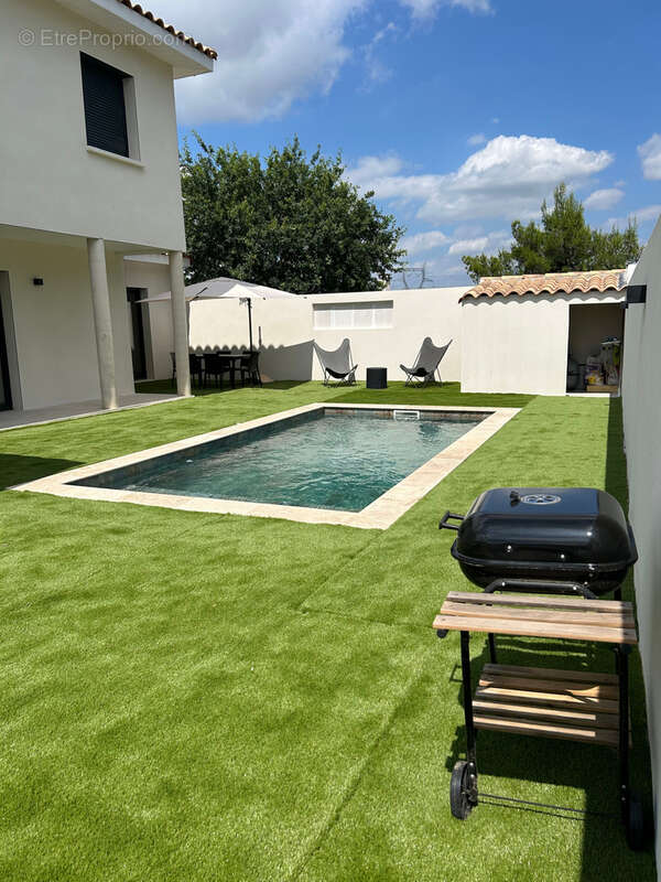 Maison à LA CALMETTE