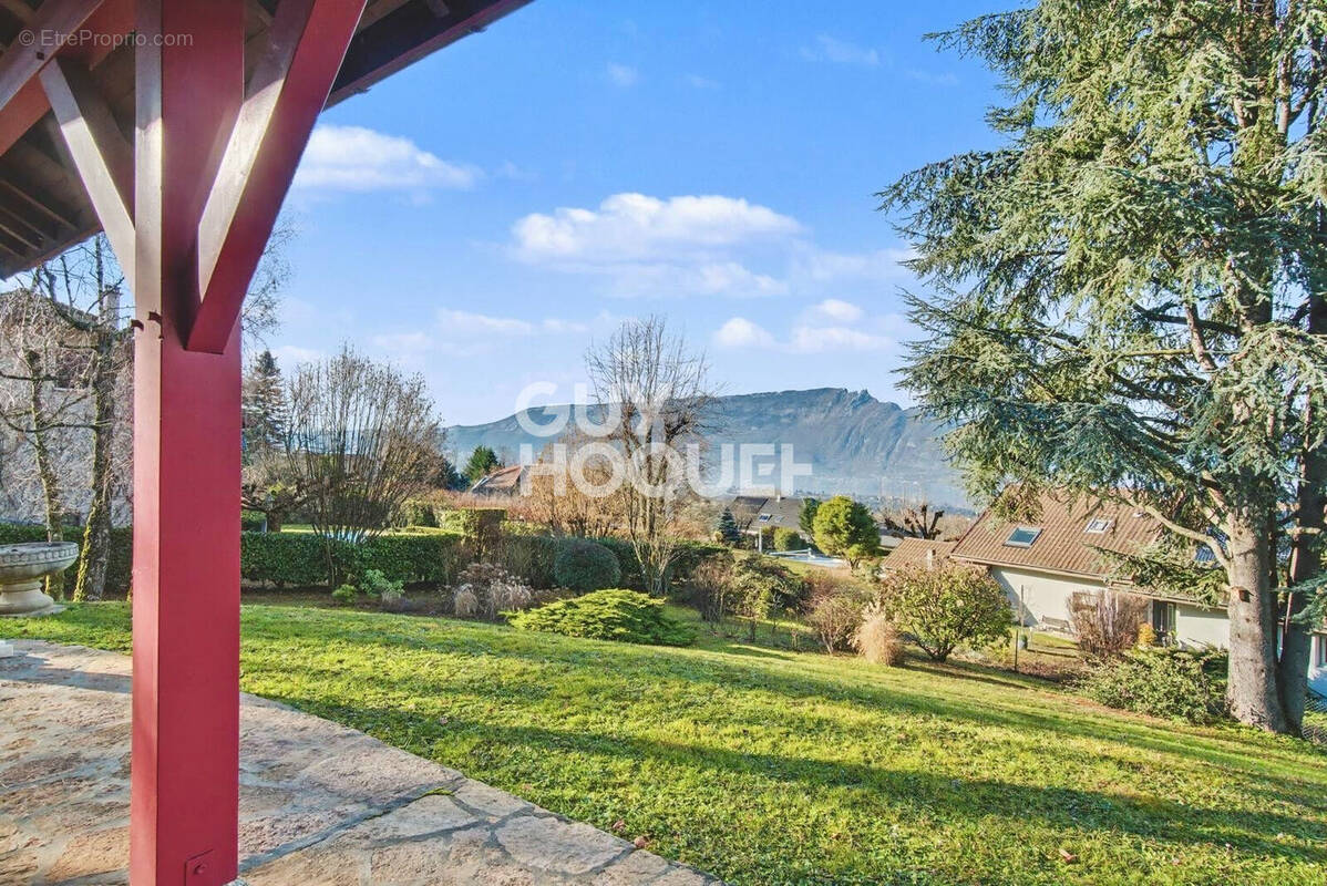 Maison à PUGNY-CHATENOD