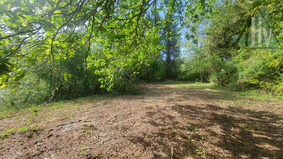 Terrain à HERME