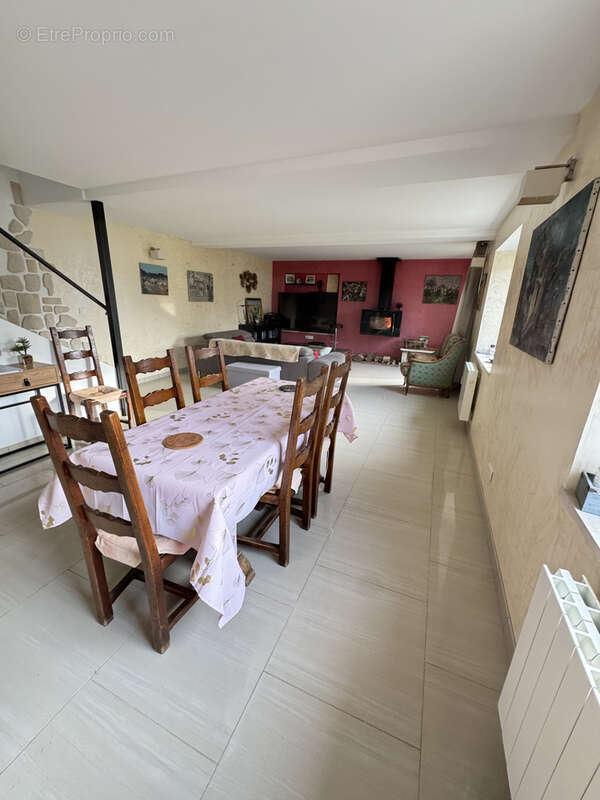 Maison à PERS-EN-GATINAIS