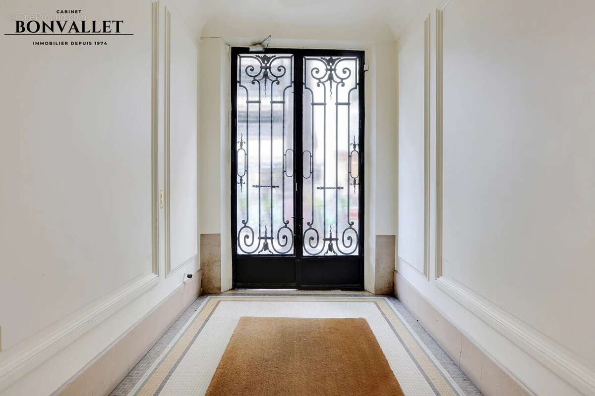 Appartement à PARIS-15E