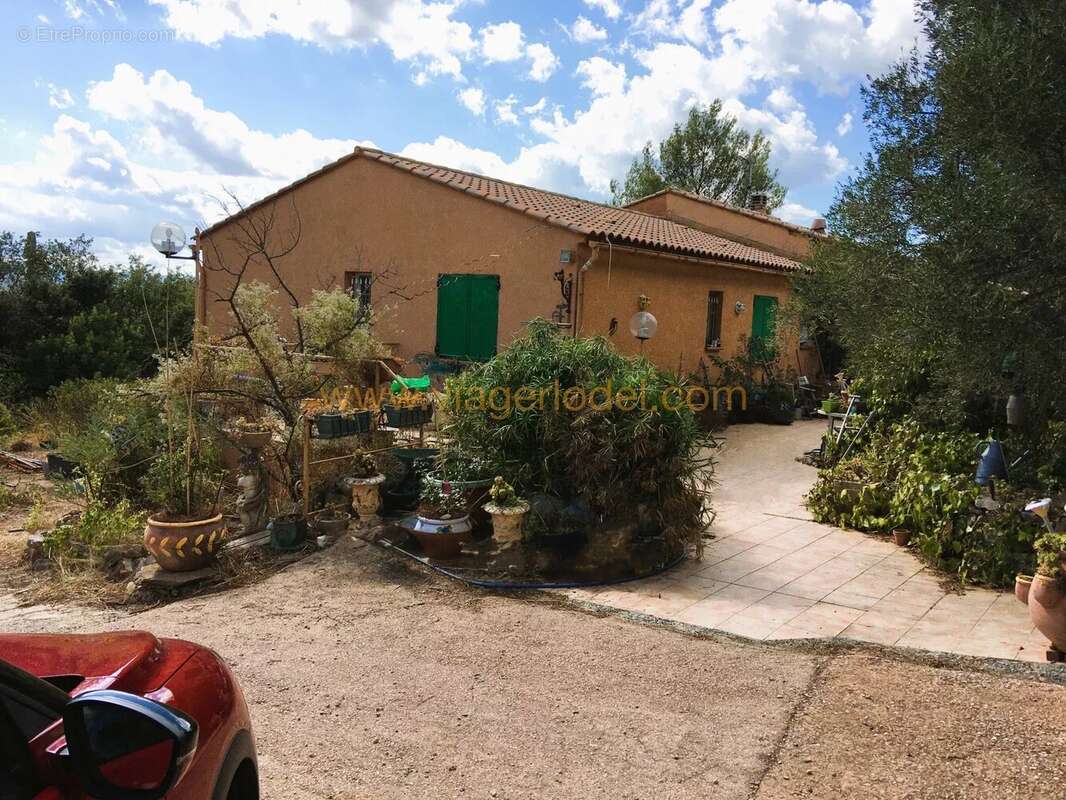 Maison à SAINTE-ANASTASIE-SUR-ISSOLE