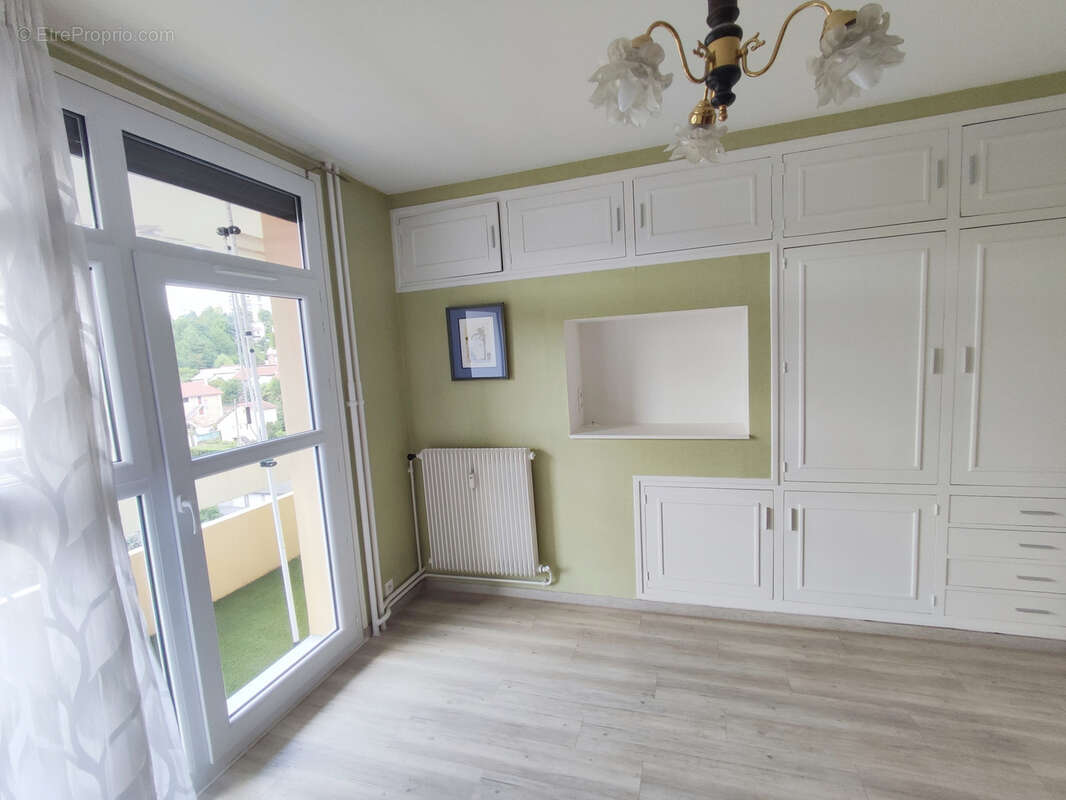 Appartement à SAINT-ETIENNE