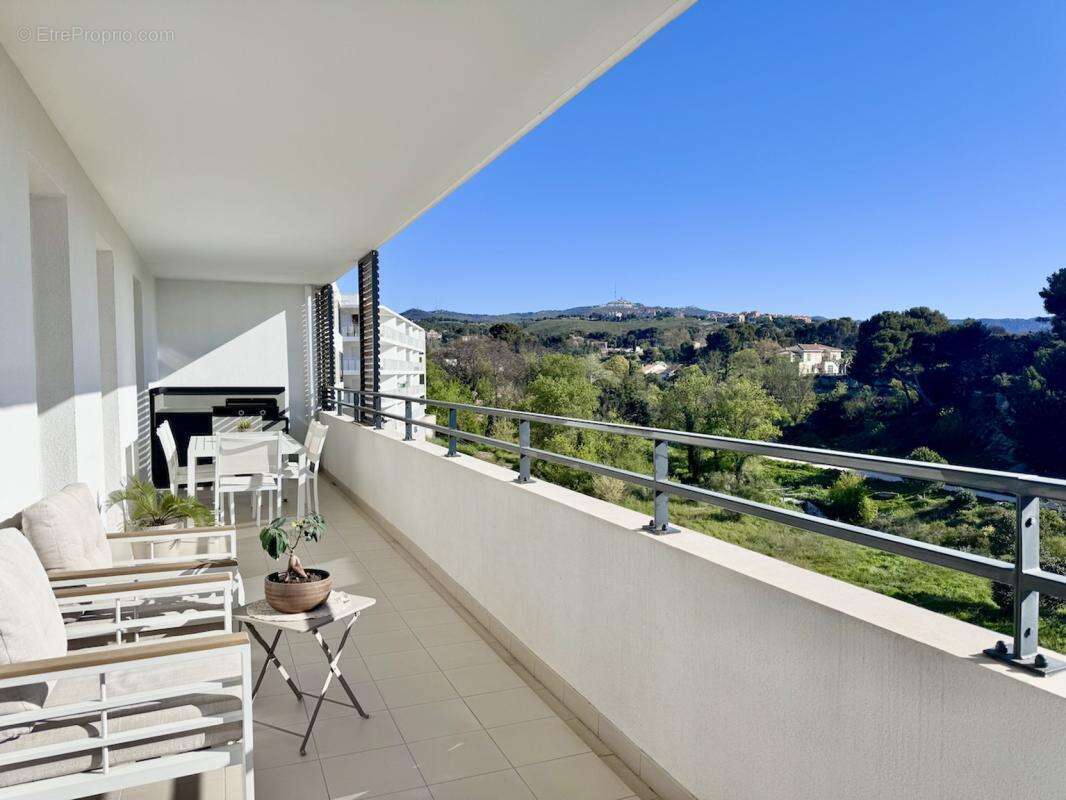 Appartement à MARSEILLE-15E