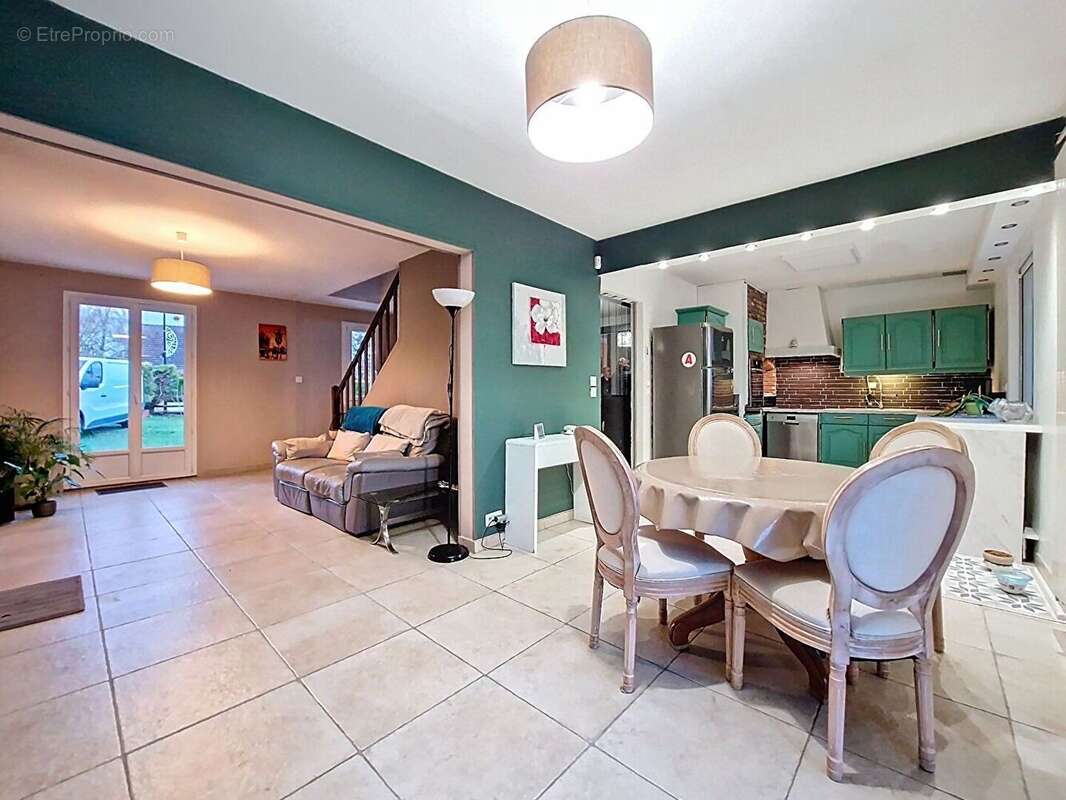 Maison 6 pièce(s) 170 m2 - photo 3