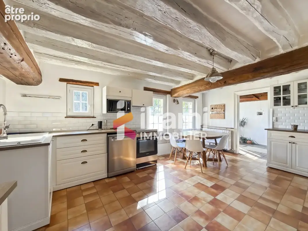 Maison 9 pièces de 265 m2 à Villechétive 89320 - photo 7