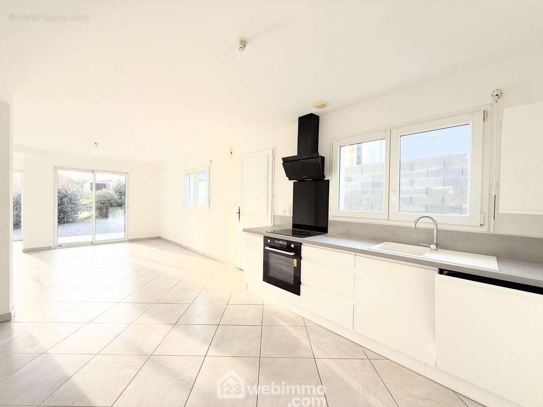 Maison 84 m² à Plouaret  - photo 5